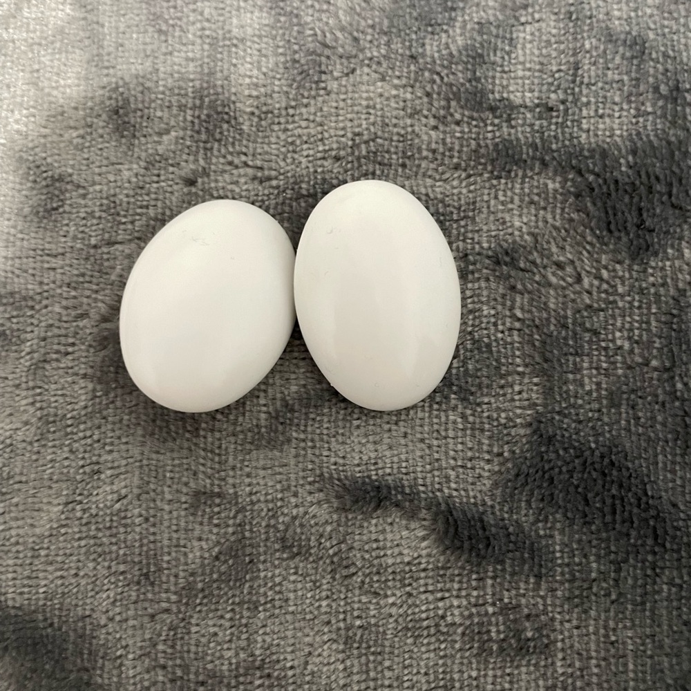 Vintage 60’s Mod Style Clip-on Earrings